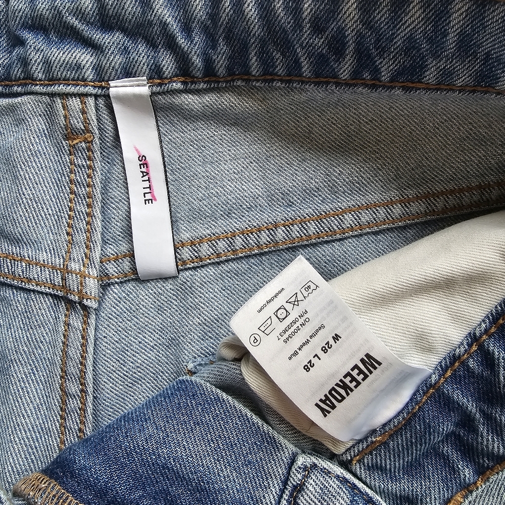 Weekday Seattle High Rise Jeans - Picture 4 of 5